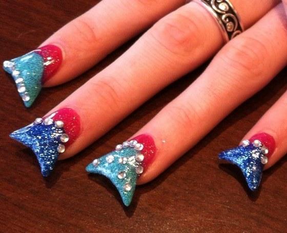uñas horribles con accesorios