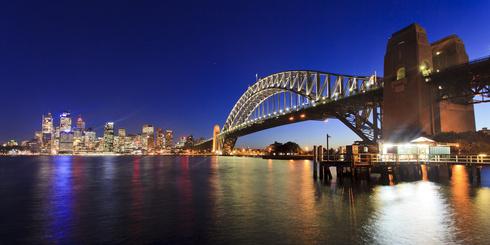 El puente del puerto en Sydney, Australia
