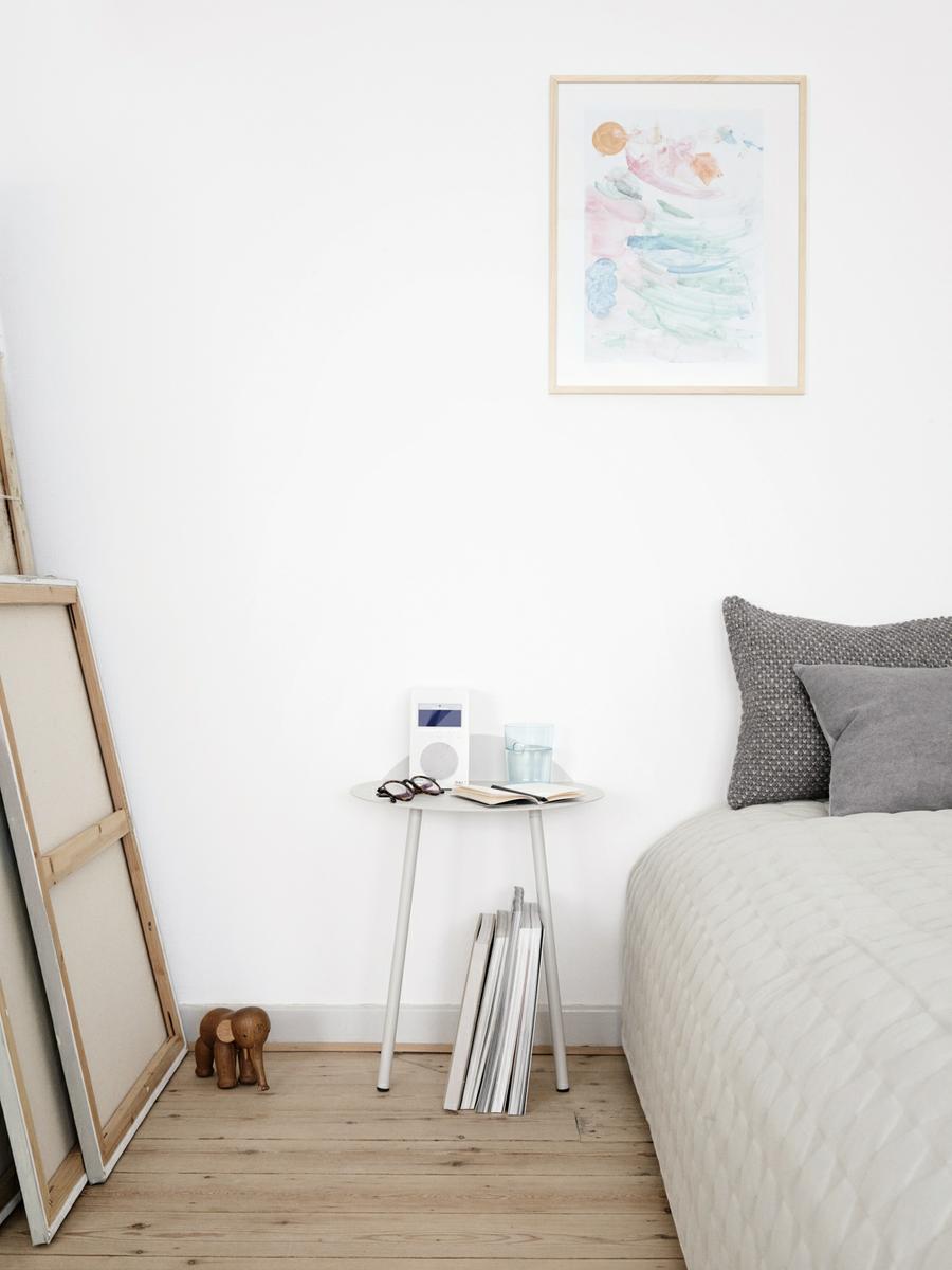 Kinfolk_Vol17_MyBedsideTable-1