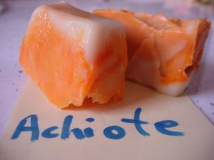 jabon con achiote o annato