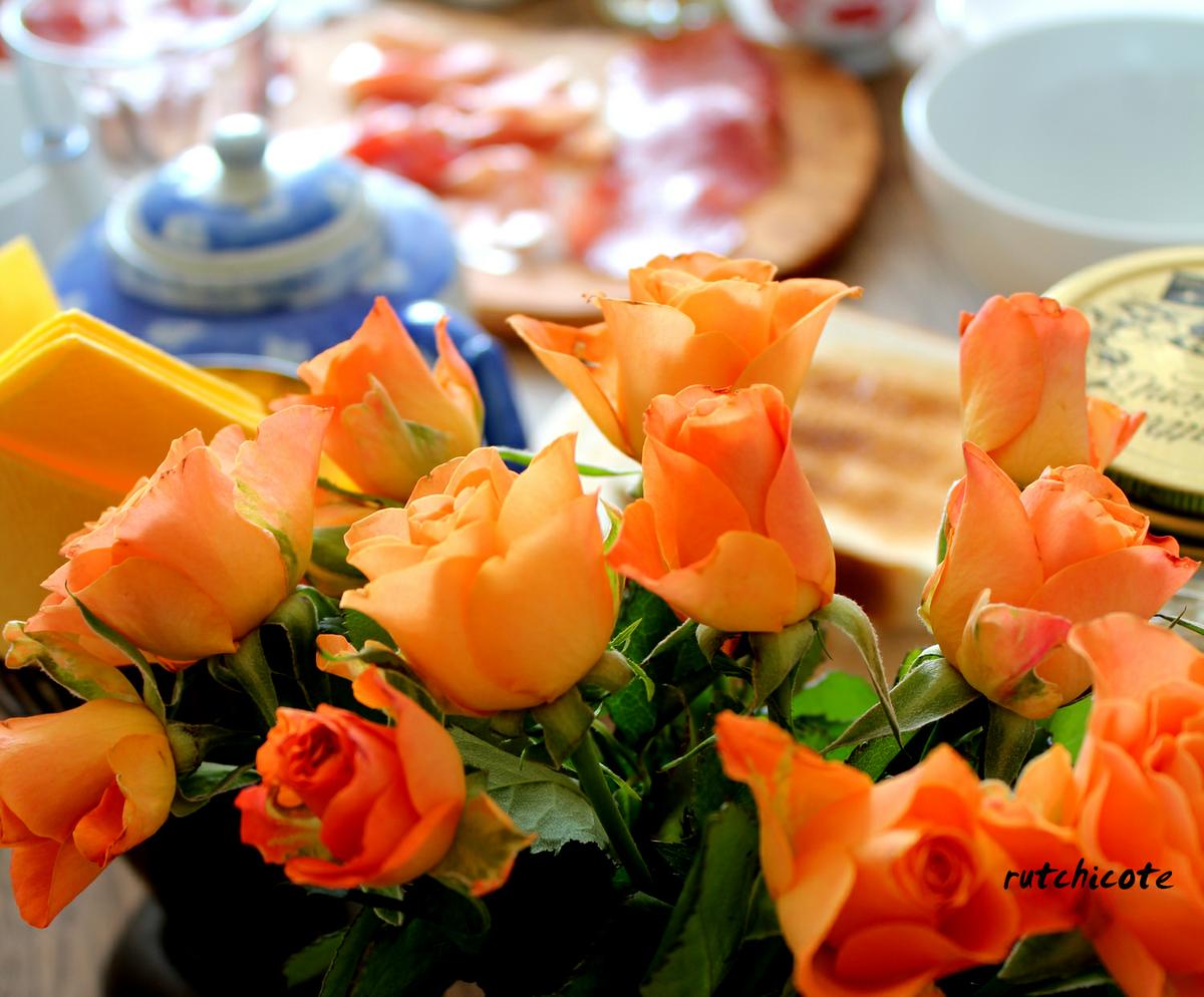 Desayuno-berlines-decoración-con-flores