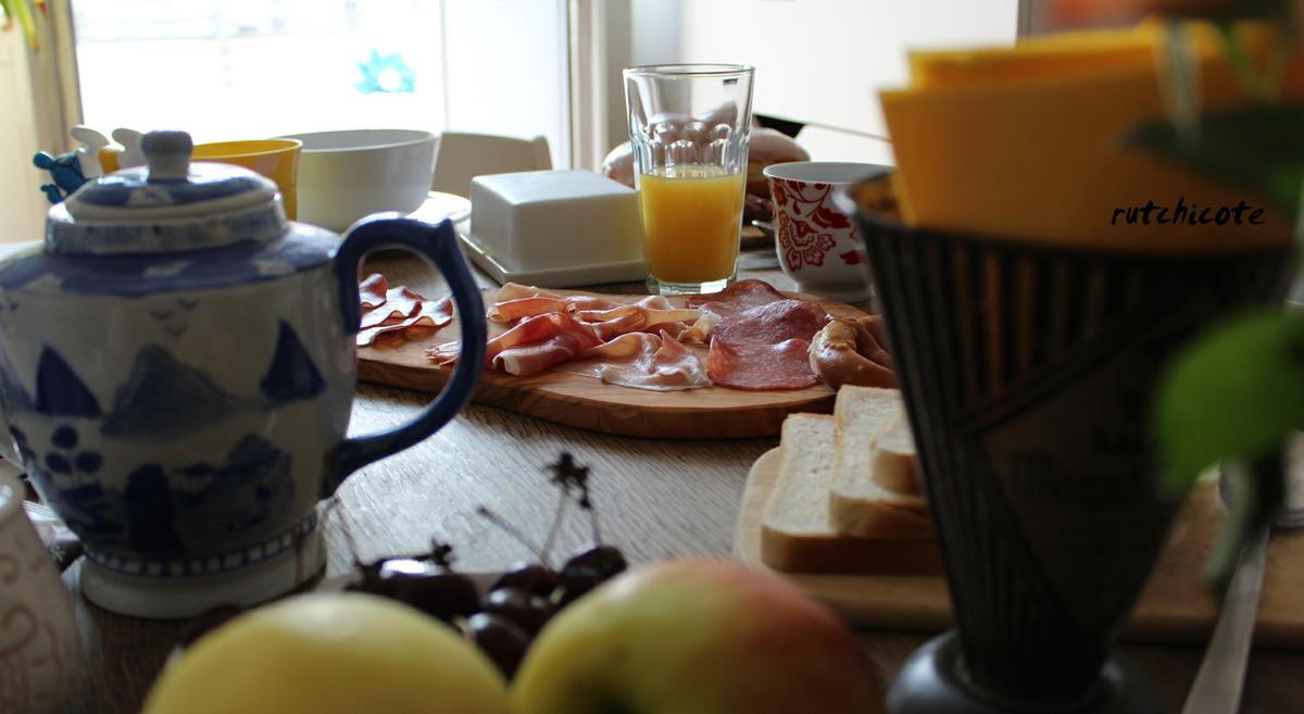 Desayuno-berlines-detalle-embutidos