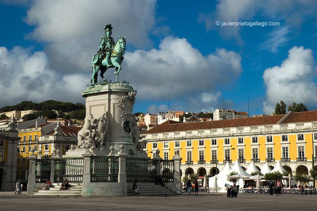 Estatua del rey José I inaugurada en 1775, en la plaza del Comercio. Lisboa. Portugal. © Javier Prieto Gallego