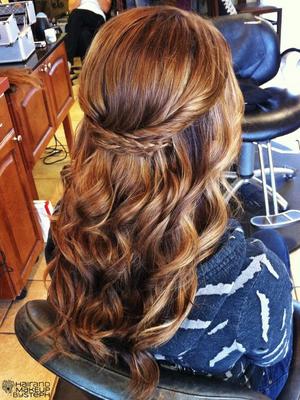 cabello semirecogido pelo largo