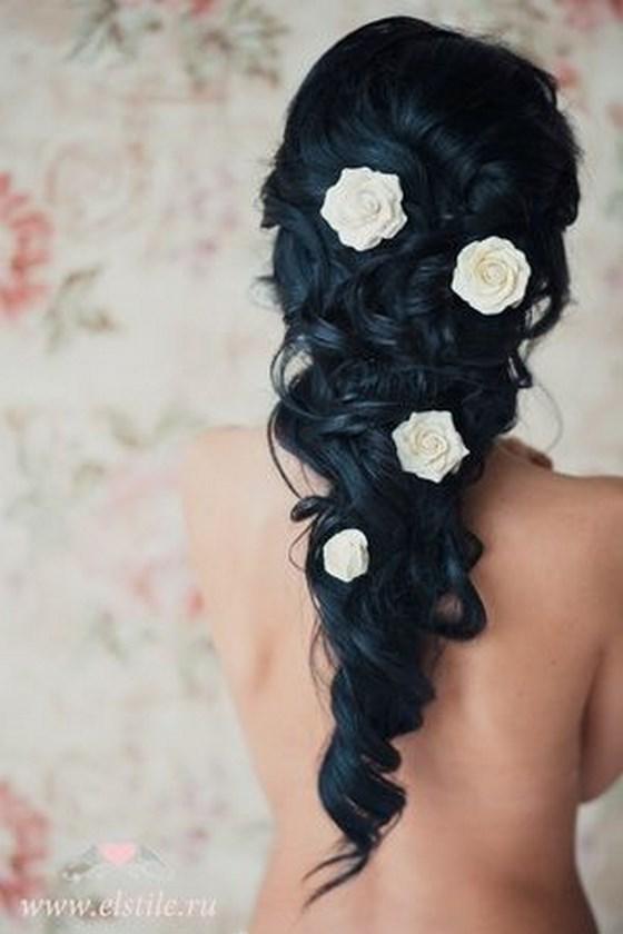 peinado largo con accesorios