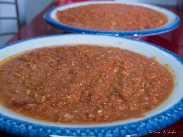 tomate frito con huevo