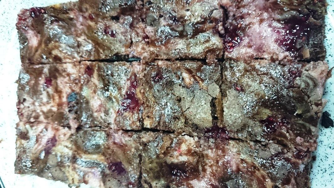 brownie sin azúcar con tarta de queso y mermelada (11)