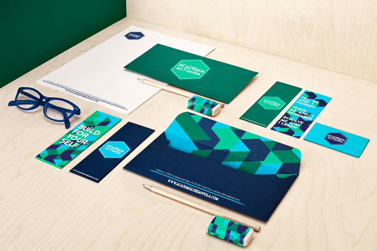 colorida escuela en Barcelona9