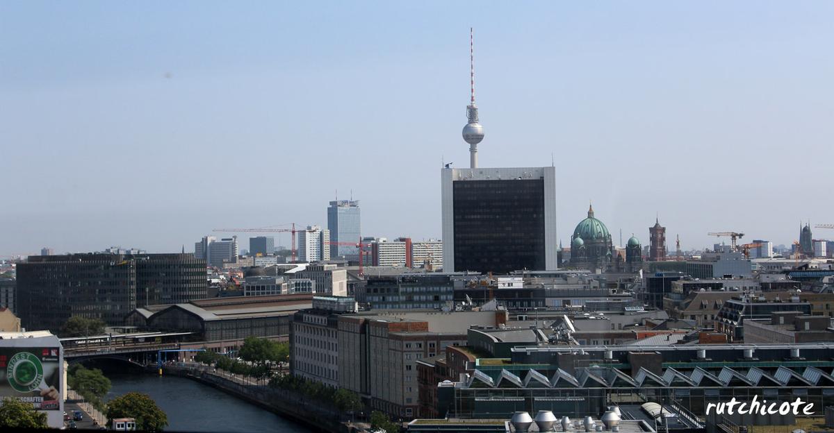 Vistas-de-la-cupula-del-parlamento-Berlín