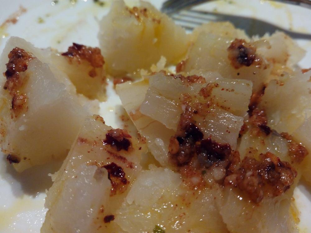 yuca con mojo picon