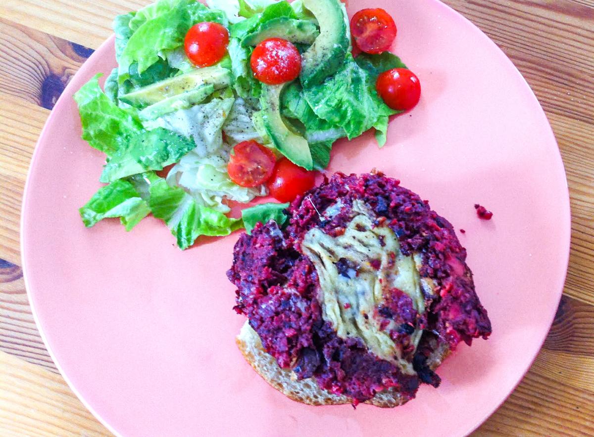 hamburguesa remolacha y judias pintas