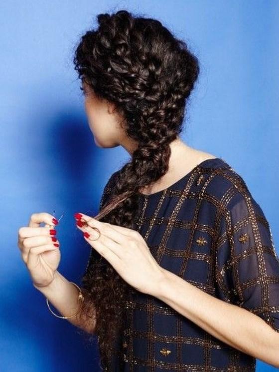 peinado trenzado con cabello crespo