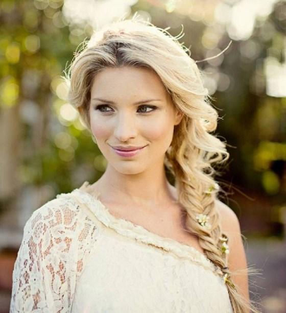 coleta trenzada para acompa&ntilde;antes dama de honor