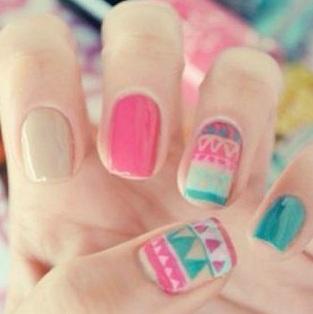 Uñas-estilo-bohemio-Dale-estilo-a-tus-uñas-nail-art-DIY-estilo-bohemio-primavera-verano-2016-3