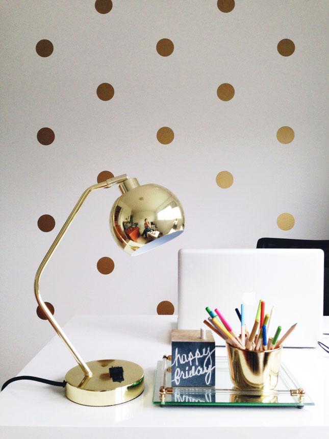 vinilo-lunares-dorados