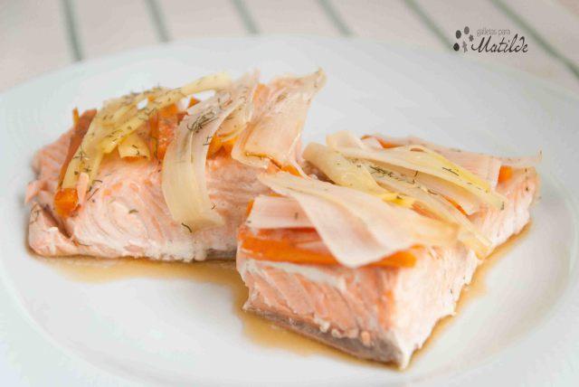 Salmón en papillot con salsa tártara