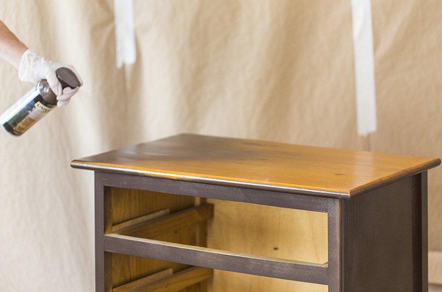 pintar una comoda de madera paso 2