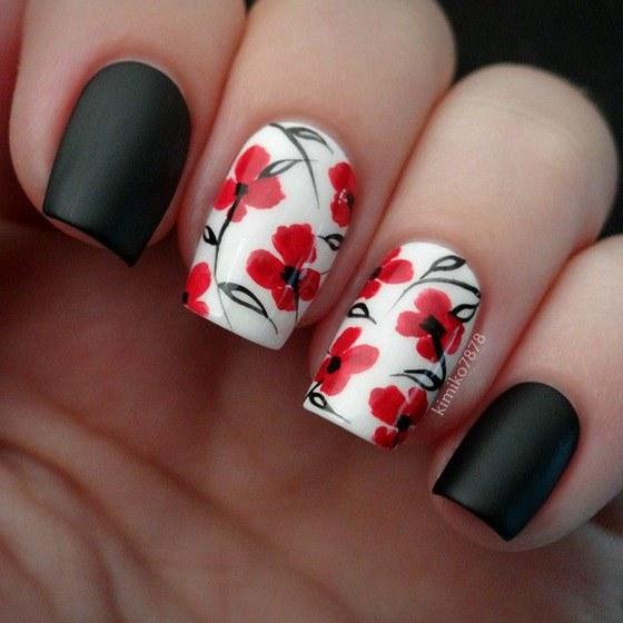 uñas con rosas