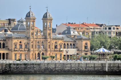 Vista del ayuntamiento de San Sebastián, España