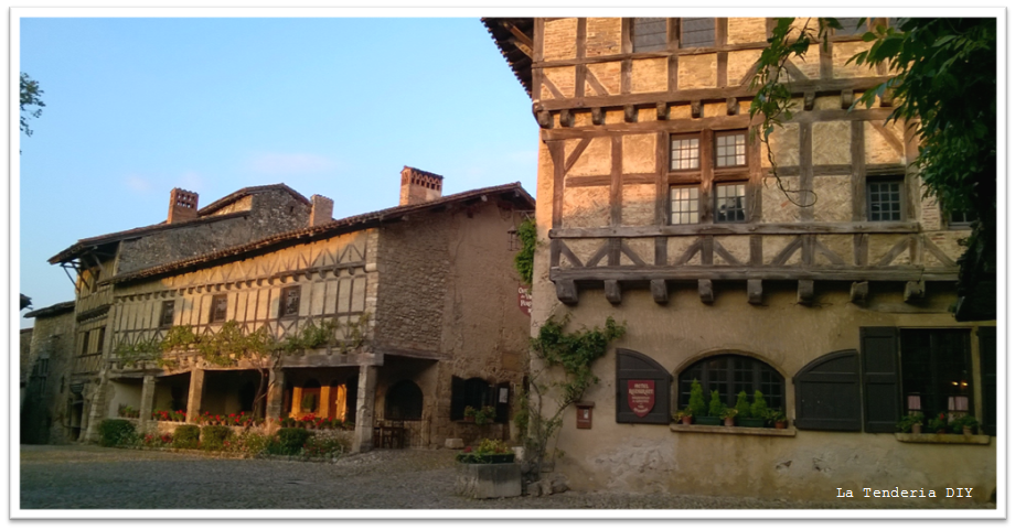 (9) La Tenderia DIY_Rincon de lectura_Perouges