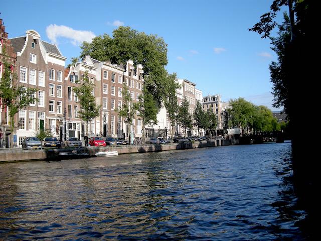 Paseo por los canales de Amsterdam
