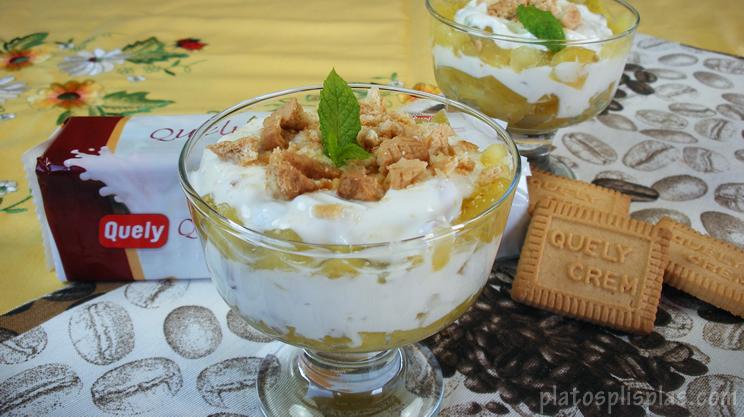 YOGUR CON TOPPING DE GALLETA