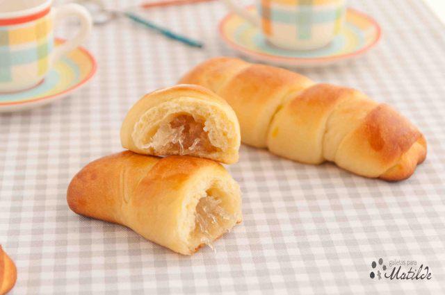 Bollos de brioche con cabello de ángel