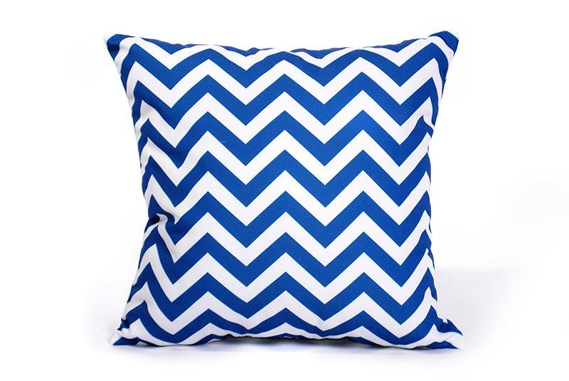 decoracion moderna con rayas Nazy Chevron Cushion Cover