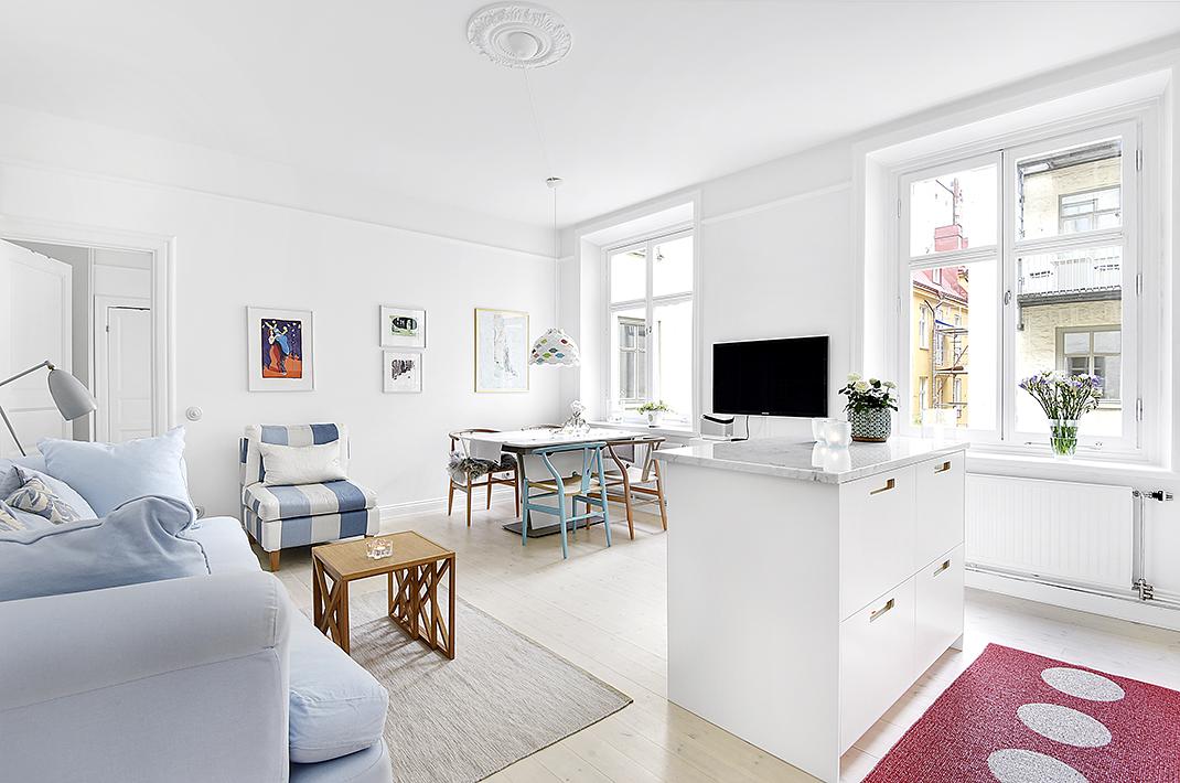 Blanco y celeste: Combinar estos 2 colores es un acierto