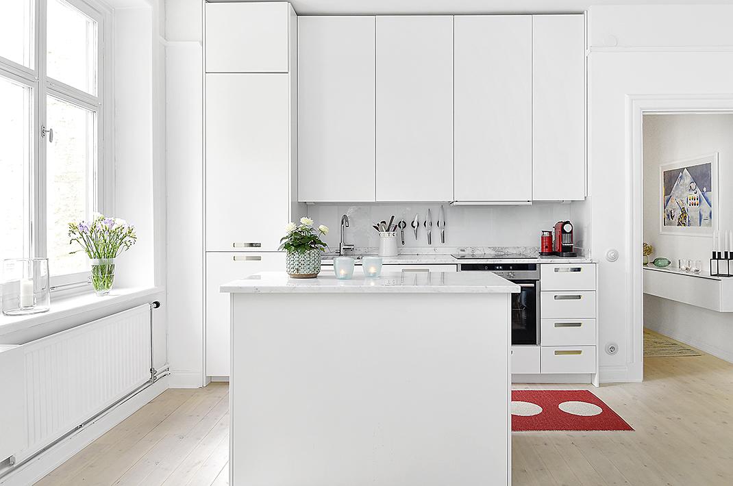 Blanco y celeste: Combinar estos 2 colores es un acierto