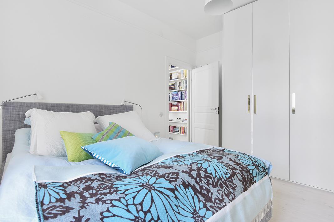 Blanco y celeste: Combinar estos 2 colores es un acierto