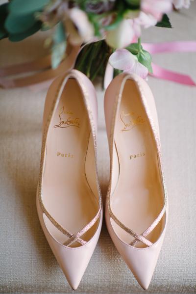 hermosos-fabulosos-zapatos-de-novias-disenadores-chic-colores-elegantes-christian-louboutin-7