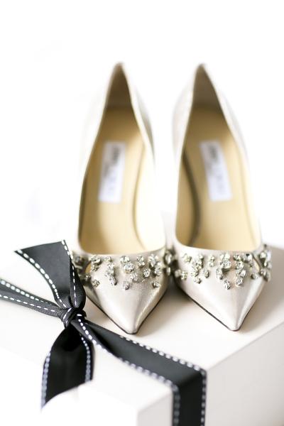 hermosos-fabulosos-zapatos-de-novias-disenadores-chic-colores-elegantes-jimmy-choo