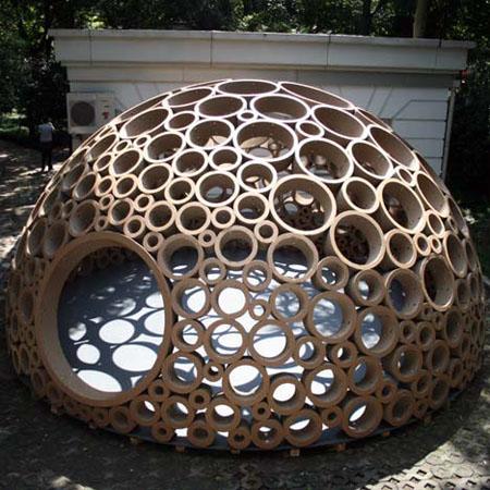 Iglú reciclando tubos de cartón 