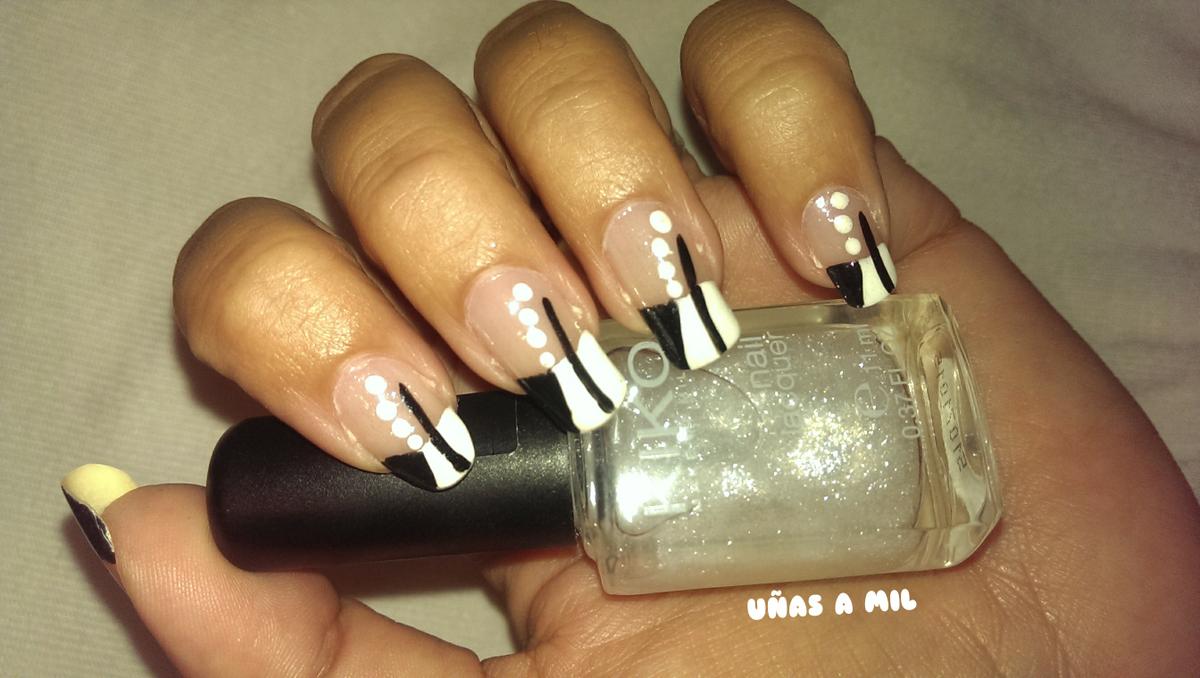 diseño_uñas_blanco_negro (3)