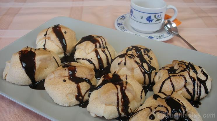 Merenguitos-con-chocolate