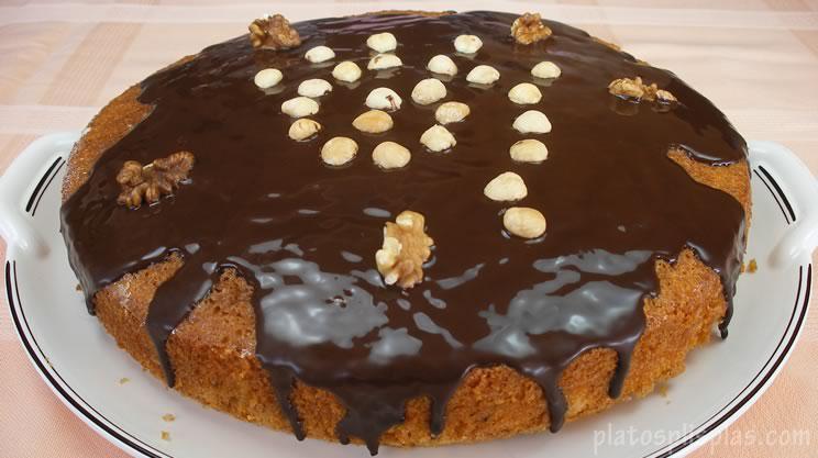 Bizcocho de chocolate y frutos secos