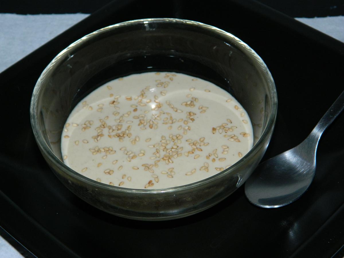 yogurtcontahiniymiel