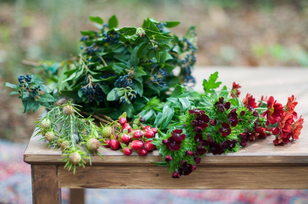 Cómo hacer una corona de flores otoñal en All Lovely Party