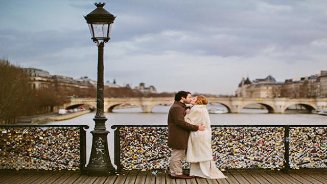 enamorados en paris fotos