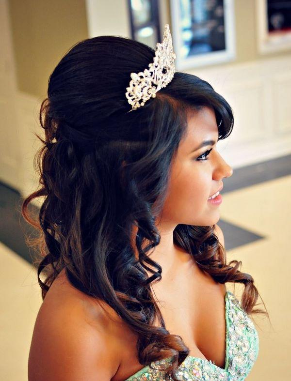 cabello ondualdo para una fiesta de quince