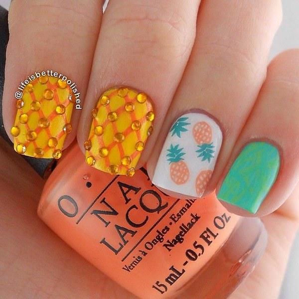 uñas de frutas con accesorios pinña