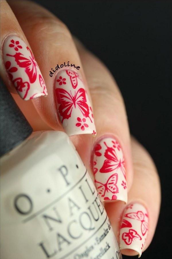 uñas acrilicas con mariposas