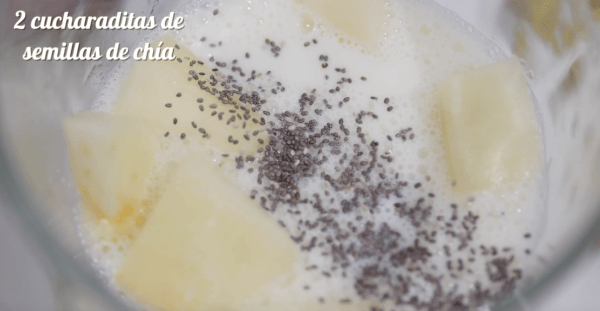 Batido de plátano, melón y chía