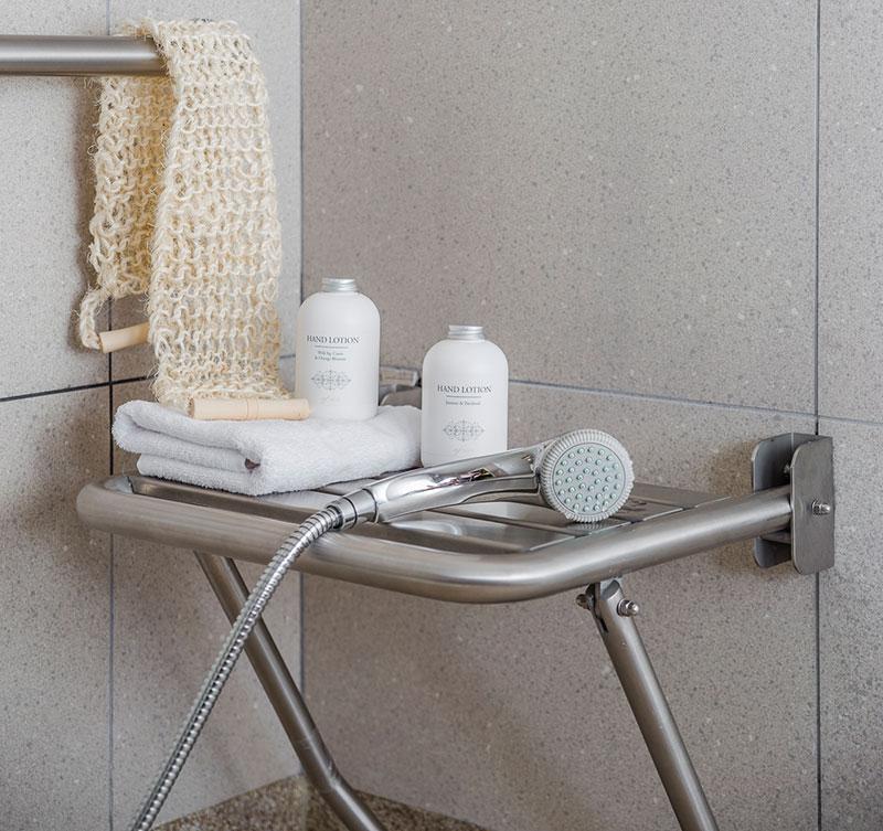 Homelifestyle-Magazine-Nuevo-Apartamento-adaptado-Eric-Vökel-detalle-baño-house-doctor