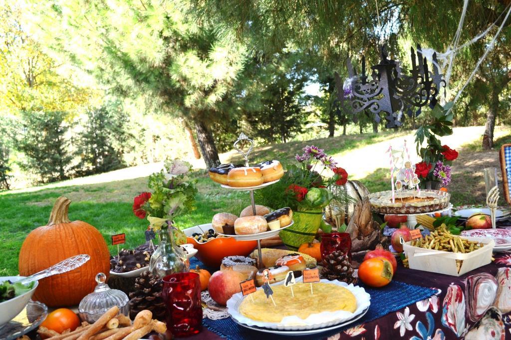  flor como lechuga de centro de mesa de comida en cumpleaños halloween chic original en el parque