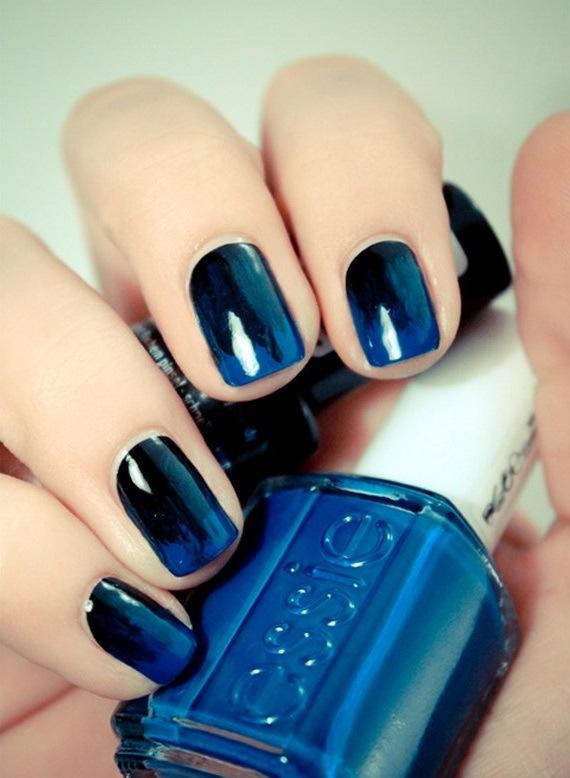 uñas en degrade azules