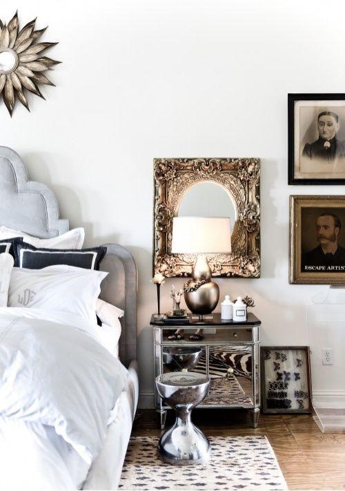 Espejo vintage en el dormitorio