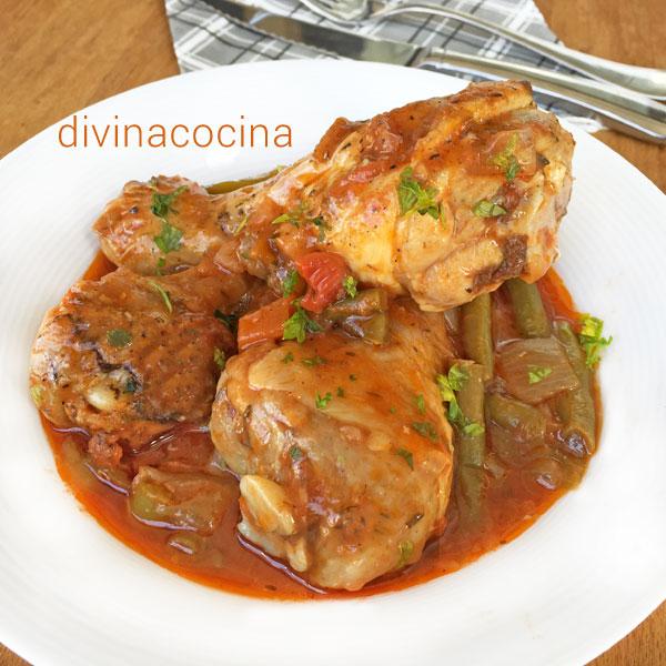 pollo-en-caldereta-plato