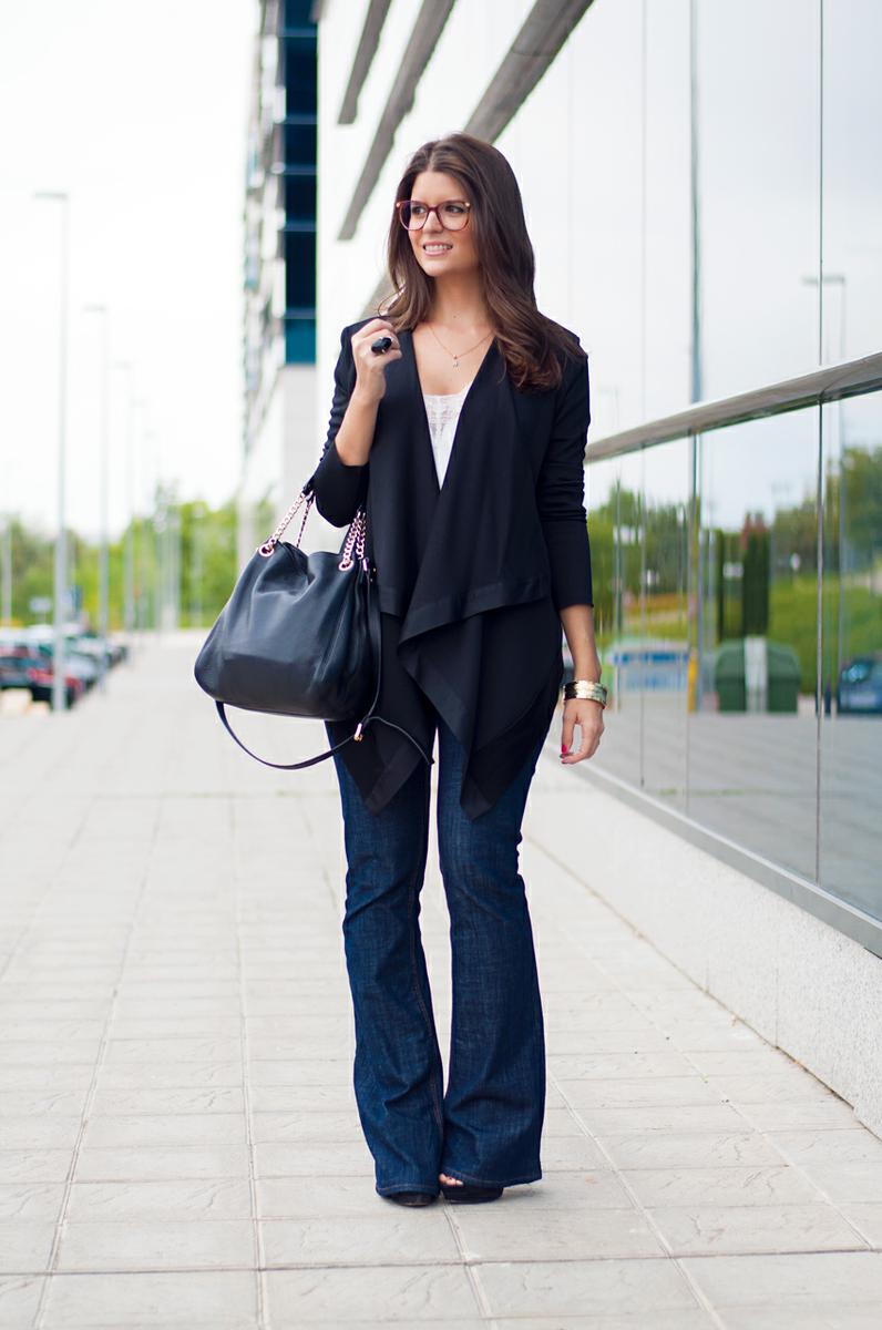look-con-vaqueros-de-campana